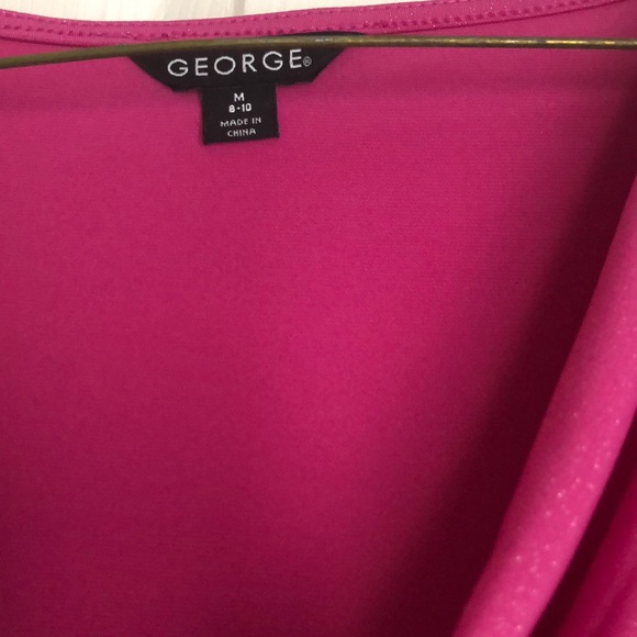 Size medium dark pink top - Picture 3 of 3